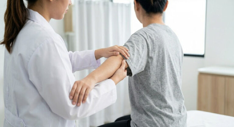 TCM Bone Setting Traction